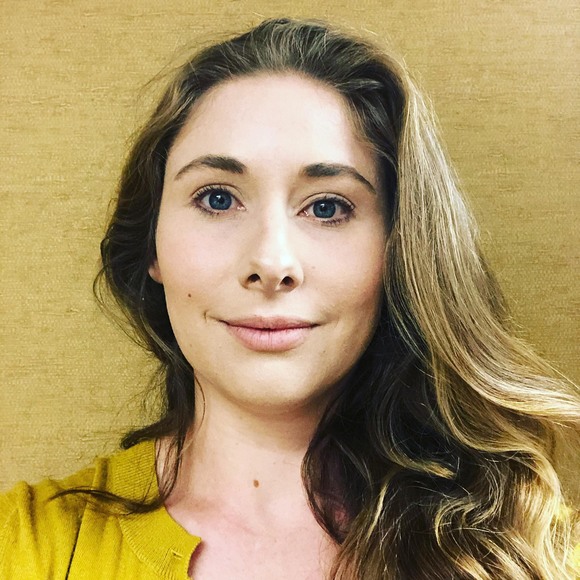 Meet your Posher, Christina - Picture 1 of 1